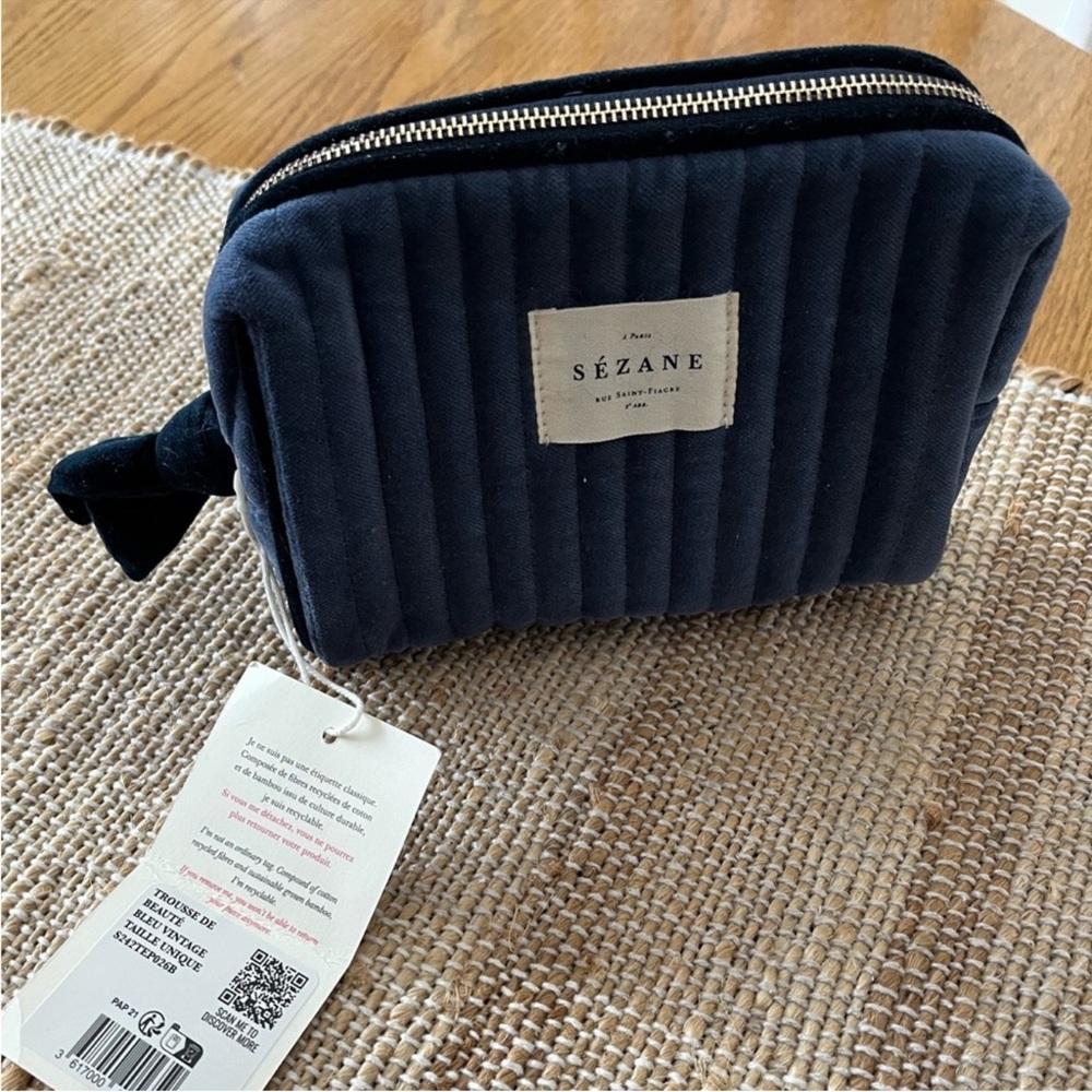 Sézane Quilted Navy Pouch
